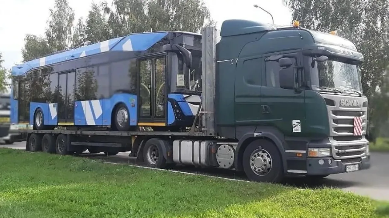 Петербург получил первые троллейбусы новой модели производства МАЗа