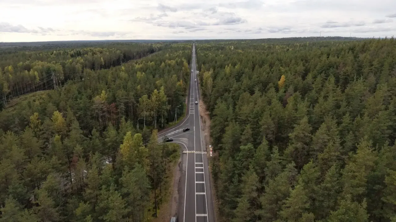 В Курортном районе завершили ремонт 10-километрового участка Рощинского шоссе — Санкт-Петербург Сейчас