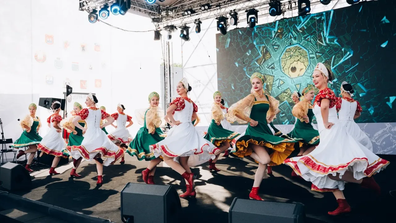 В Петропавловской крепости открылся фестиваль народной культуры «Серебряное ожерелье» — Санкт-Петербург Сейчас