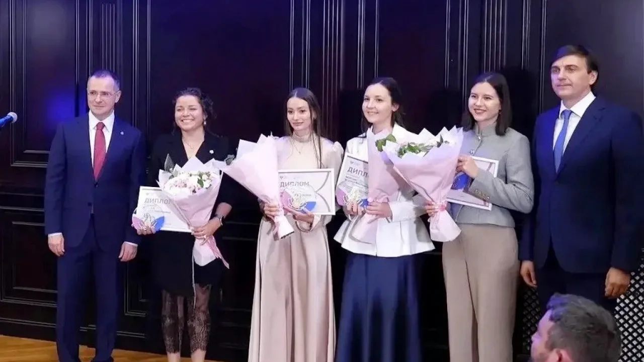 Два петербургских педагога стали призерами всероссийских конкурсов Минпросвещения — Санкт-Петербург Сейчас