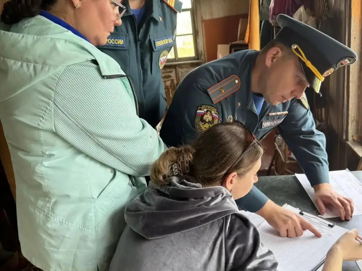 МЧС провело рейд по семьям в социально опасном положении в Саратове