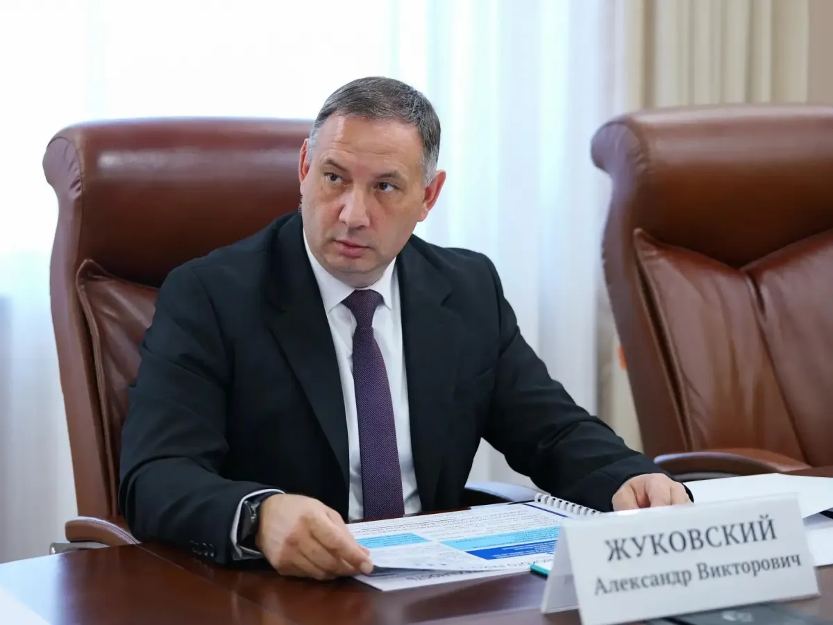 Роман Бусаргин поручил усилить контроль за ремонтом дорог в Ртищевском районе