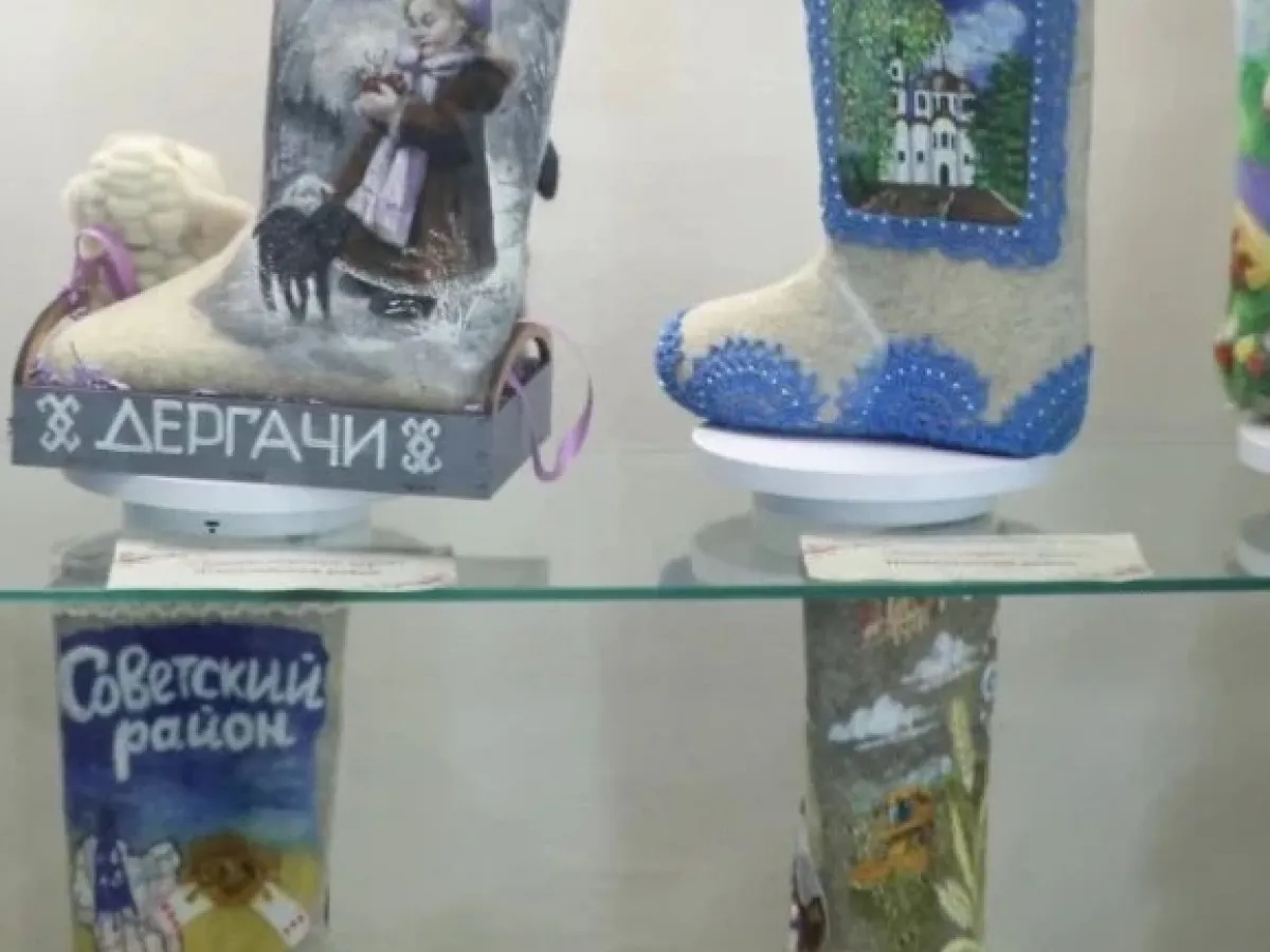 В Саратовском центре народного творчества проходит выставка-конкурс валенок
