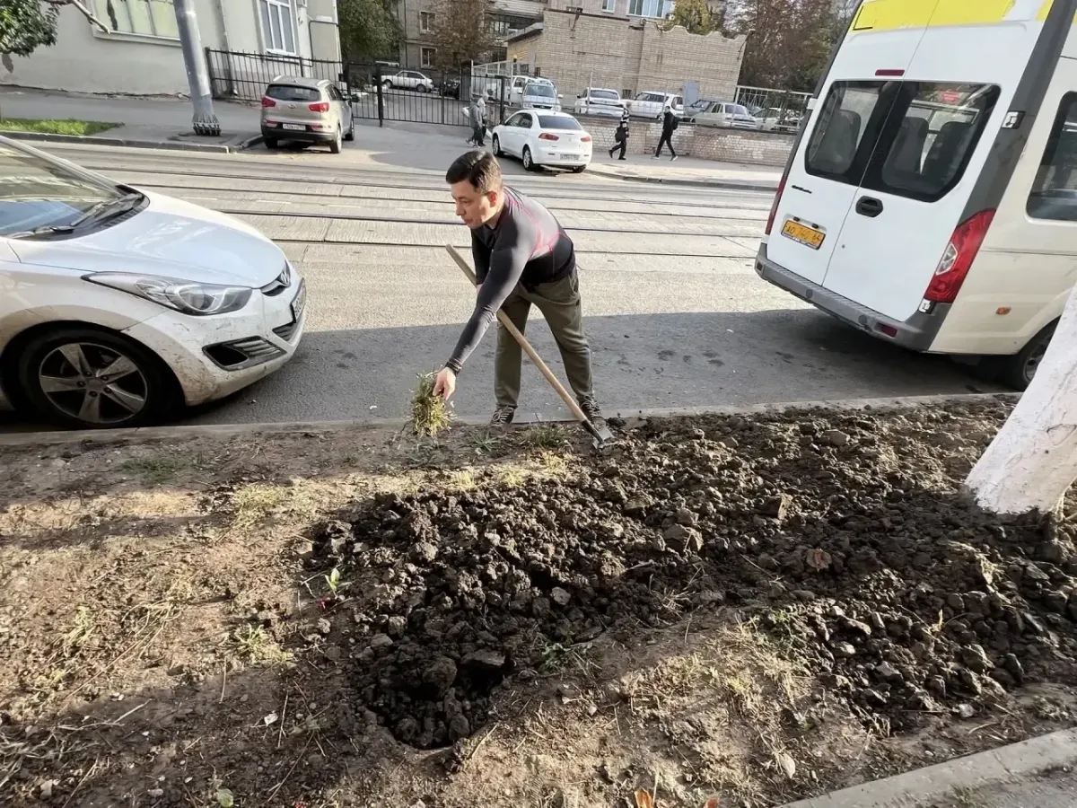 Минтруда и соцзащиты области присоединилось ко второму общеобластному субботнику