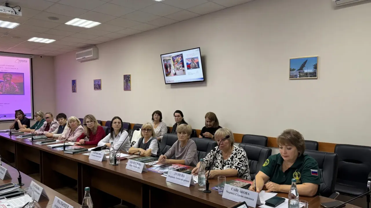 В Саратове обсудили экспозиции о героях спецоперации в школьных музеях — Саратов Сейчас