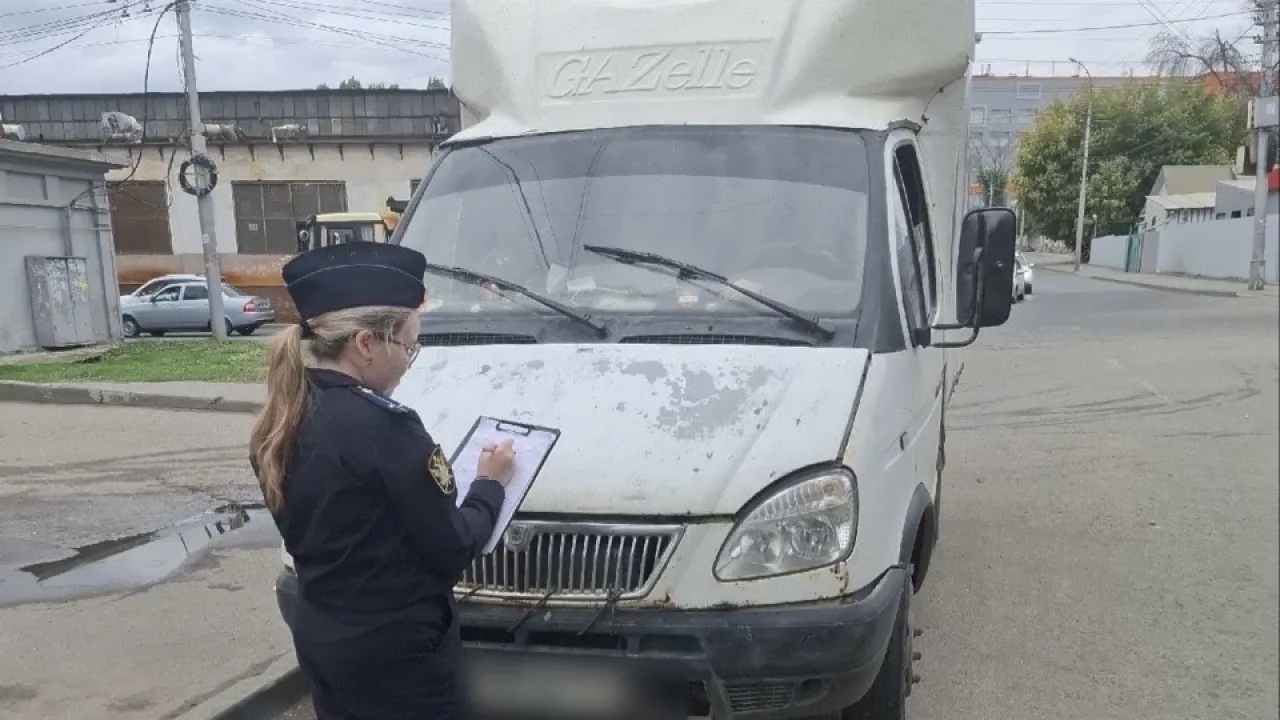 В Саратове приставы арестовали ГАЗель должника со 130 неоплаченными штрафами — Саратов Сейчас