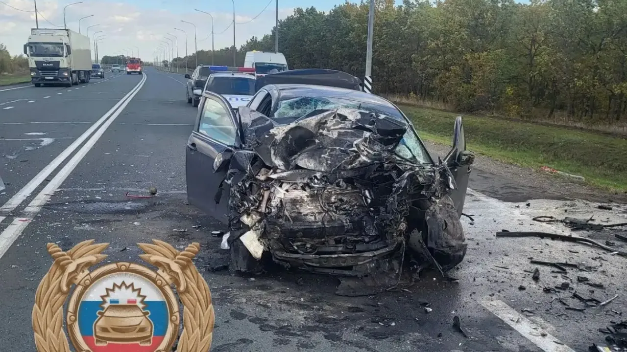 В Воскресенском районе в ДТП погиб водитель Mercedes, водитель Toyota госпитализирован — Саратов Сейчас
