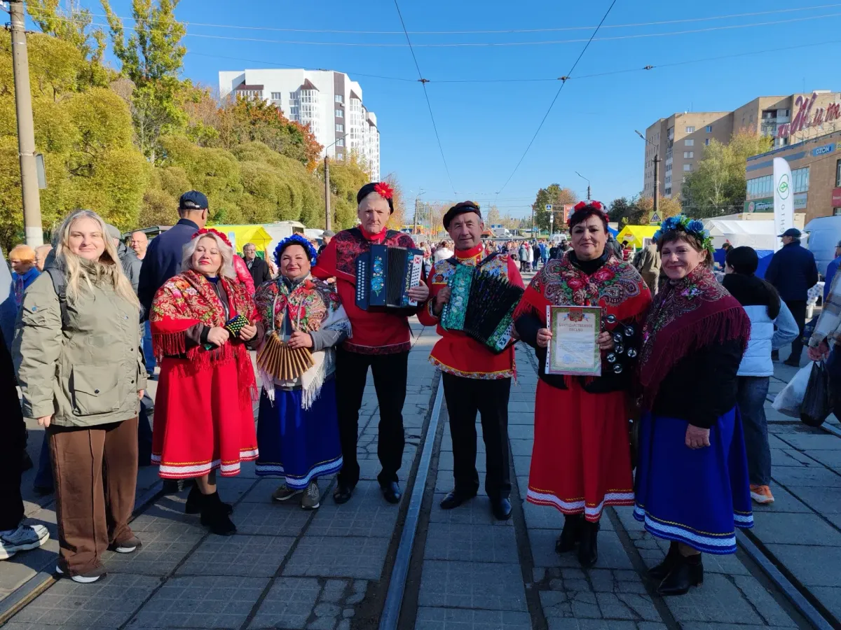В Смоленске прошли осенние сельхозярмарки на трёх площадках