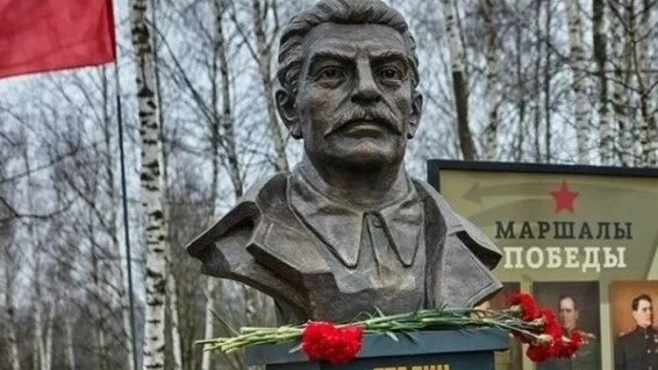 Смолянам предложили высказаться об установке памятника Сталину — Смоленск Сейчас