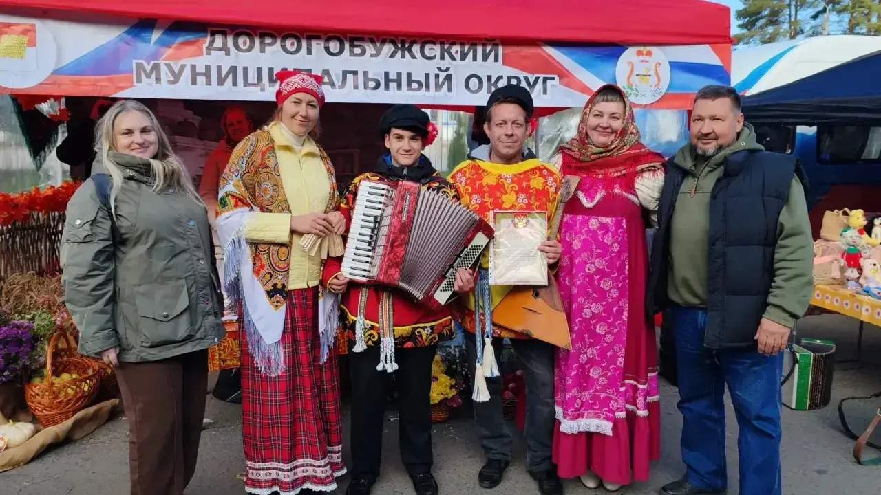 В Смоленской области прошла сельскохозяйственная ярмарка на трех площадках — Смоленск Сейчас