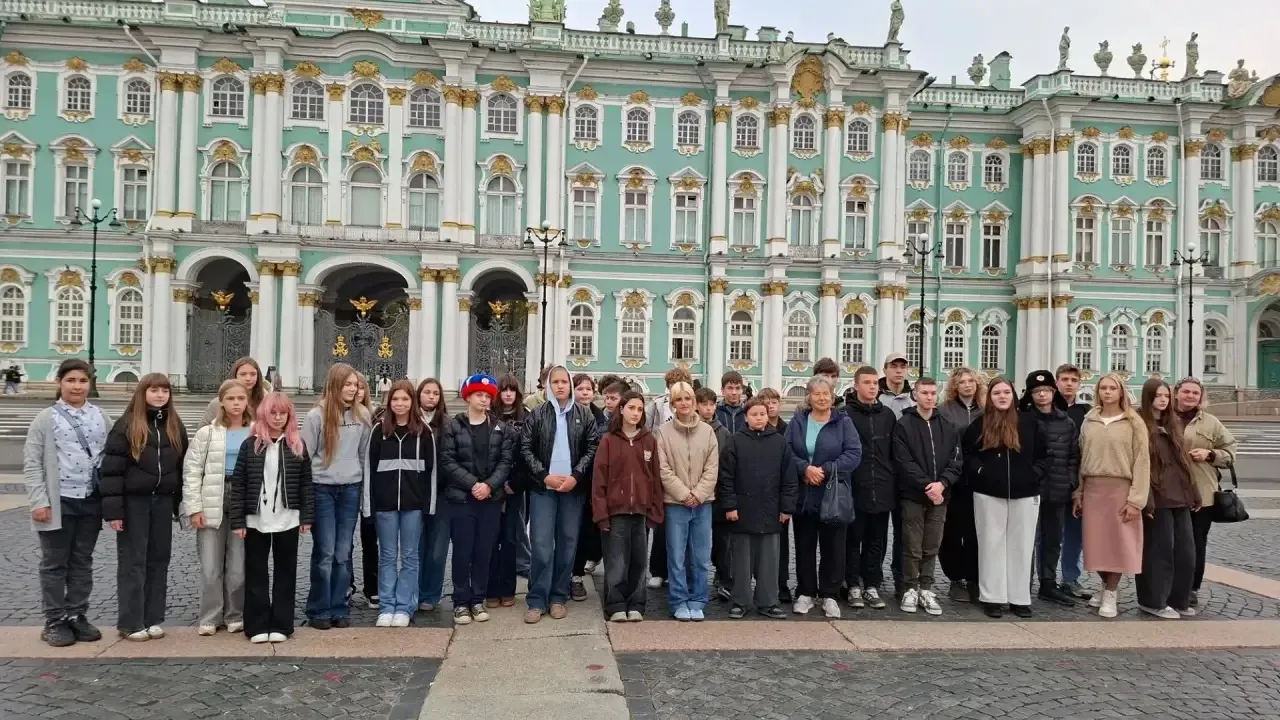 72 школьника из Смоленской области посетили Санкт-Петербург по экскурсионной программе — Смоленск Сейчас