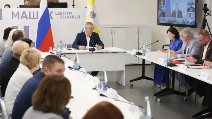 Владимир Владимиров встретился с активистами «Движения Первых» Ставрополья — Ставрополь Сейчас