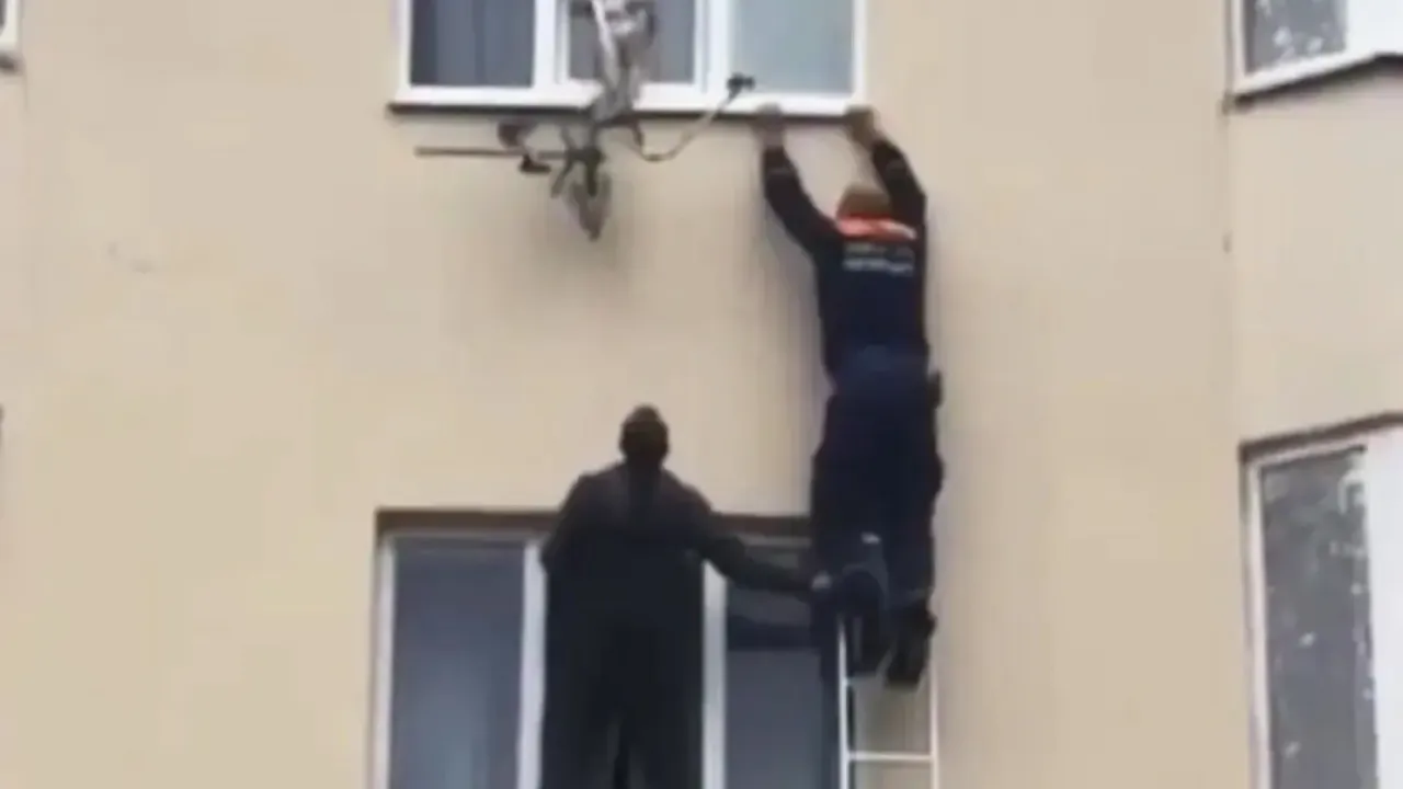 Полиция проводит проверку после происшествия с детьми у открытого окна — Ставрополь Сейчас