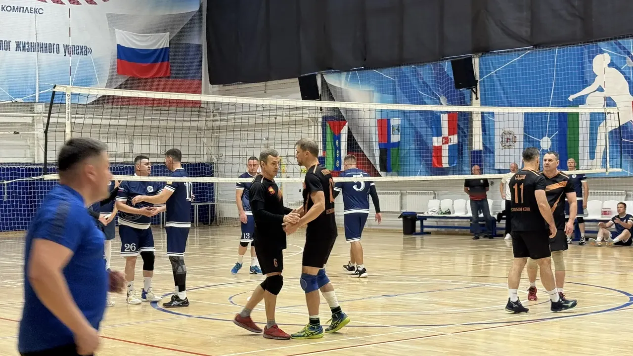 В Ставрополе прошли финальные соревнования по волейболу среди мужских команд — Ставрополь Сейчас