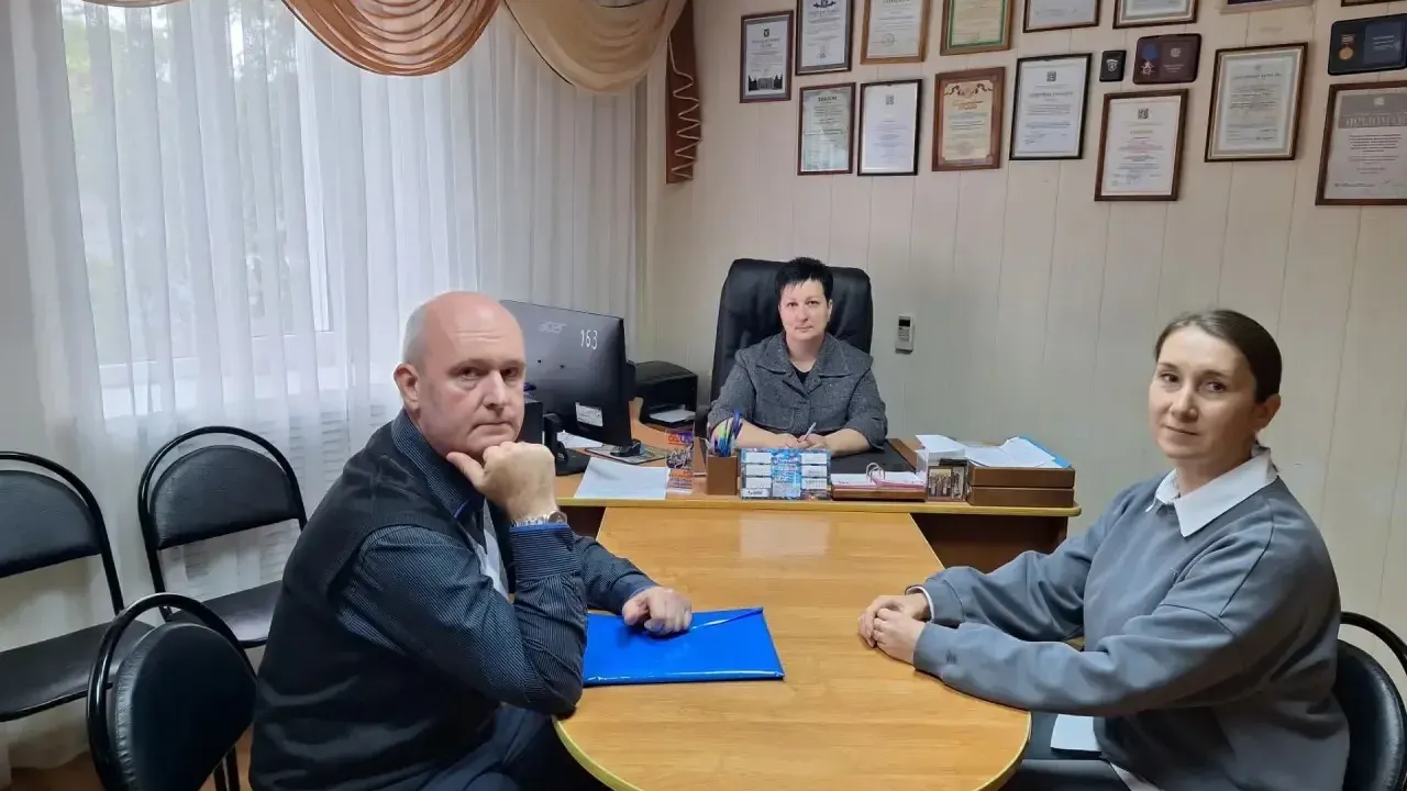 Сотрудники аппарата омбудсмена посетили два социальных центра края — Ставрополь Сейчас