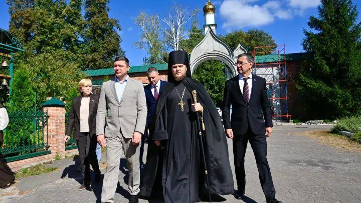 Евгений Первышов проверил работы в Троицком монастыре в Мичуринске — Тамбов Сейчас