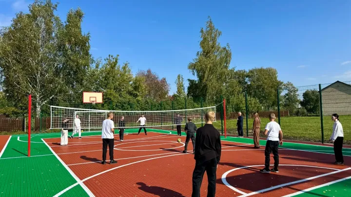 В селе Новоархангельское установили универсальную спортивную площадку — Тамбов Сейчас
