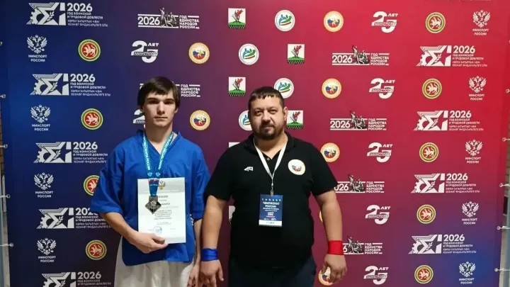 Тамбовский спортсмен завоевал серебро на чемпионате России по борьбе на поясах — Тамбов Сейчас