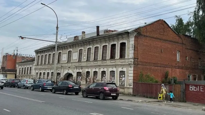 В центре Тамбова выставили на приобретение объект культурного наследия «Доходный дом Пикулина» — Тамбов Сейчас