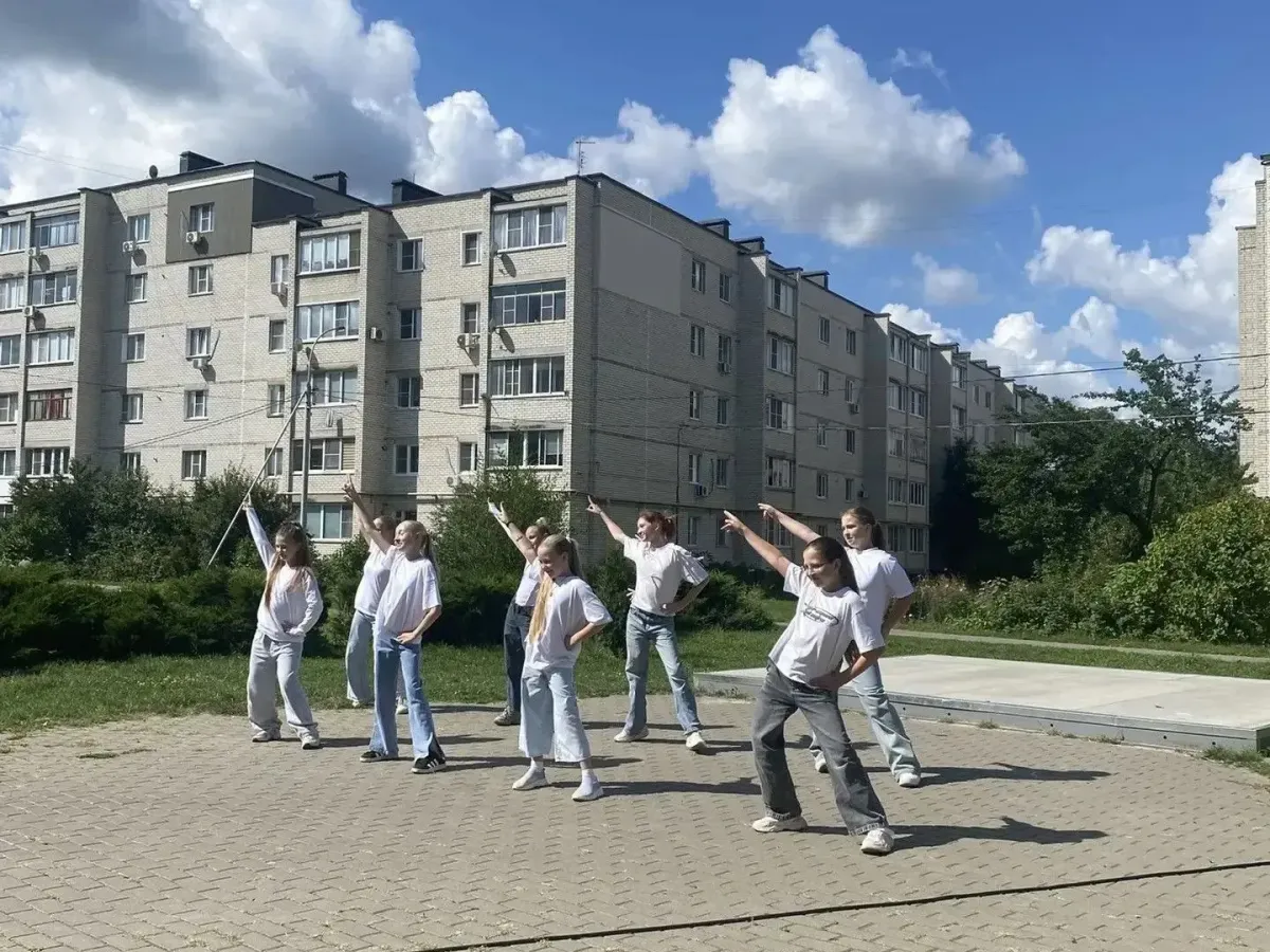 В посёлке Строитель прошёл детский праздник в рамках проекта «Лето во дворе»