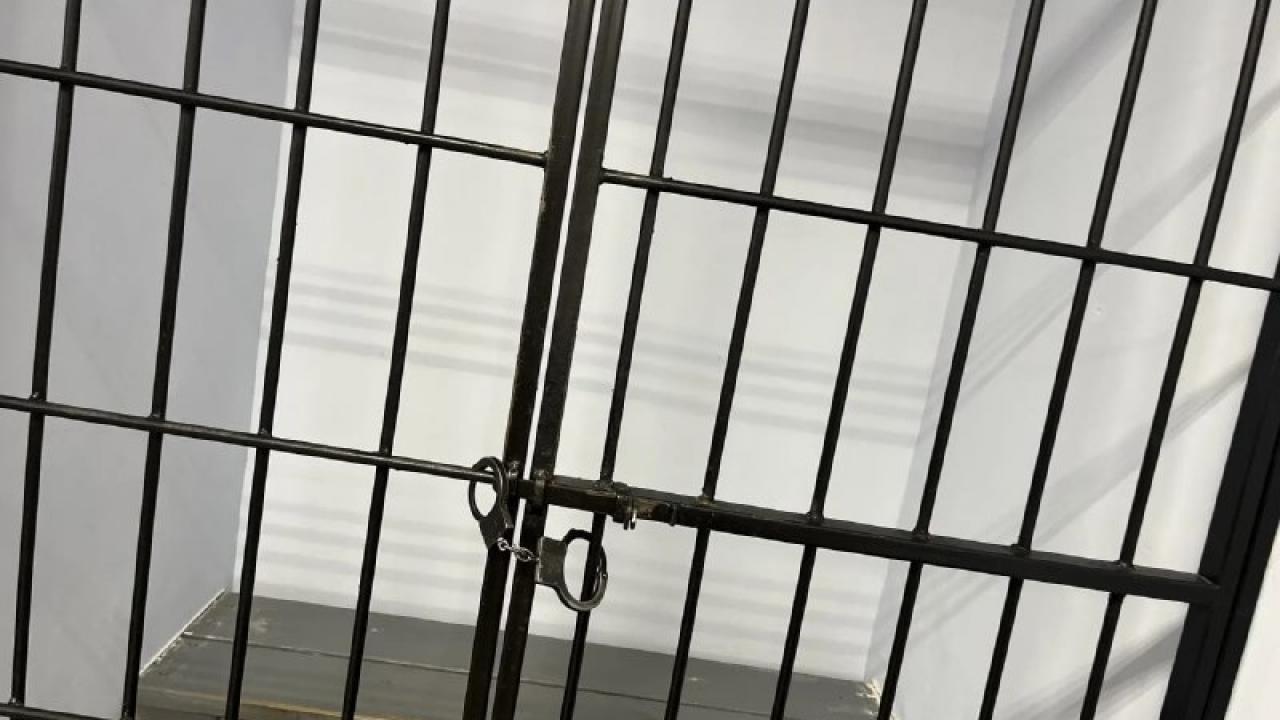В Томске осудили курьера мошенников за хищение почти 1,2 млн у пенсионерки — Томск Сейчас