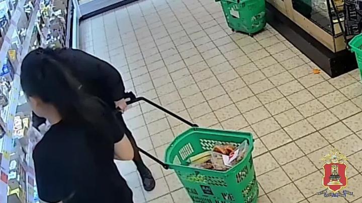 В Твери задержали двух женщин по подозрению в краже продуктов из магазина