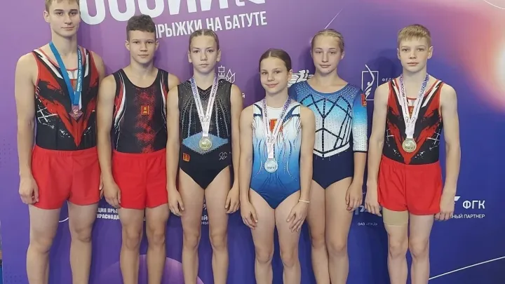 Тверские спортсмены завоевали четыре награды на чемпионате России по прыжкам на батуте — Тверь Сейчас