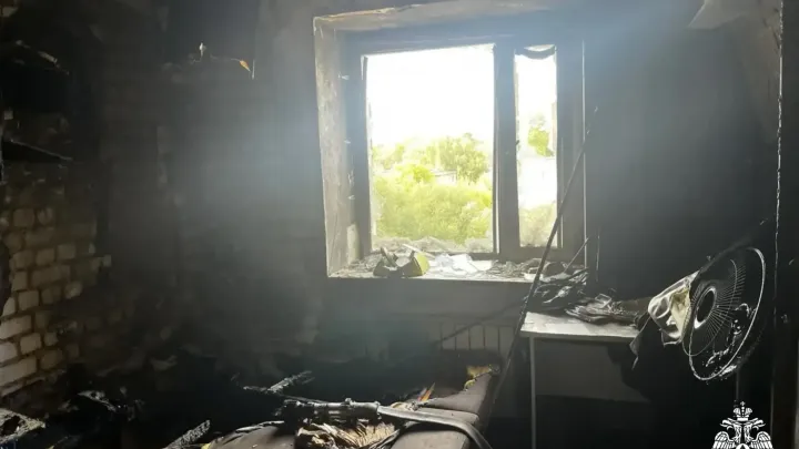 В Твери на пожаре в квартире на улице Орджоникидзе эвакуировали семь человек