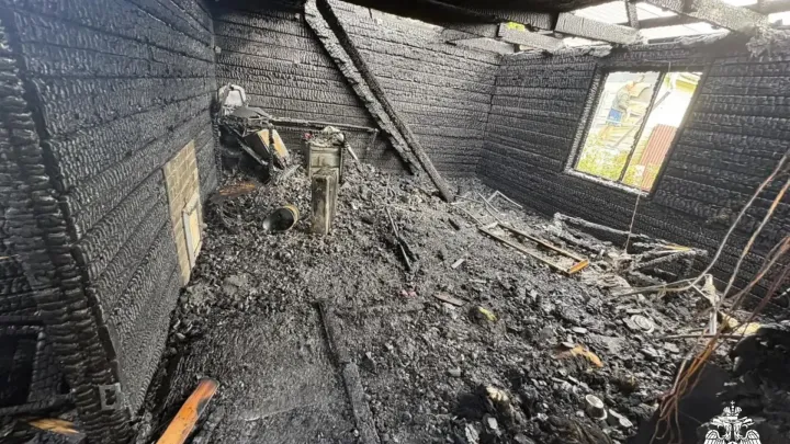 В Ржеве ночью потушили пожар в бане на 2-ом Дзержинском переулке