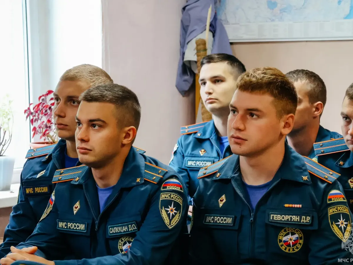 Молодые офицеры МЧС познакомились с особенностями службы в Тверской области