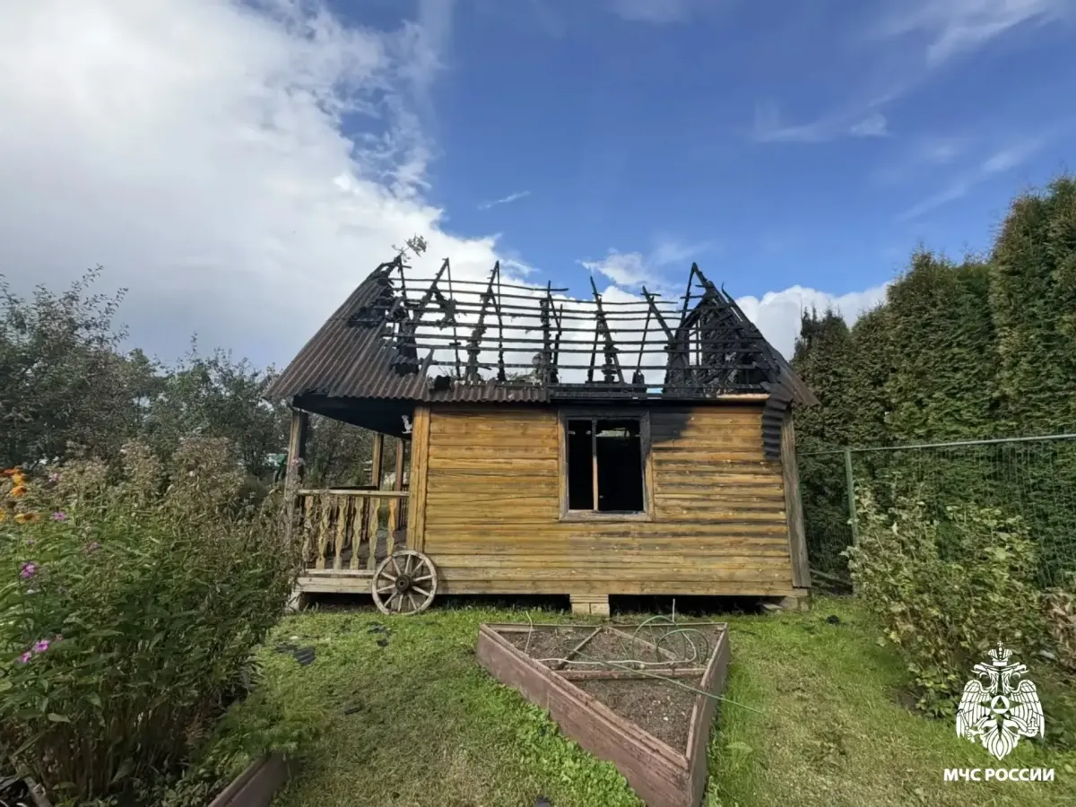 В Ржеве ночью потушили пожар в бане на 2-ом Дзержинском переулке