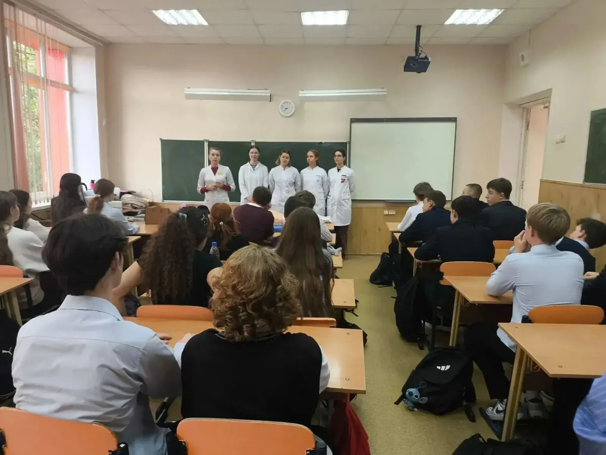 В Твери продолжаются занятия по первой помощи для школьников