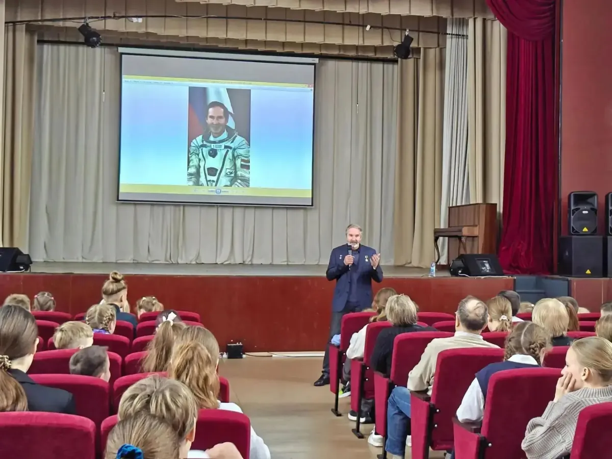 Валерий Токарев провел открытый урок для школьников ЗАТО Солнечный