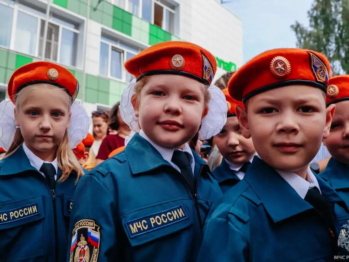 В Твери открыли первый в области кадетский класс МЧС для первоклассников