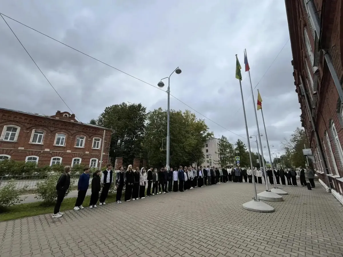 В школах Тверской области стартовал обновленный курс «Разговоры о важном»
