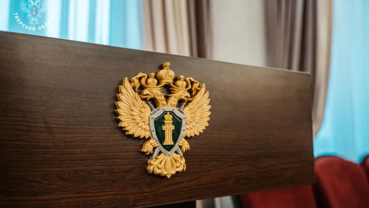 В Калининском районе суд обязал демонтировать шлагбаумы, перекрывавшие проезд многодетной семье — Тверь Сейчас