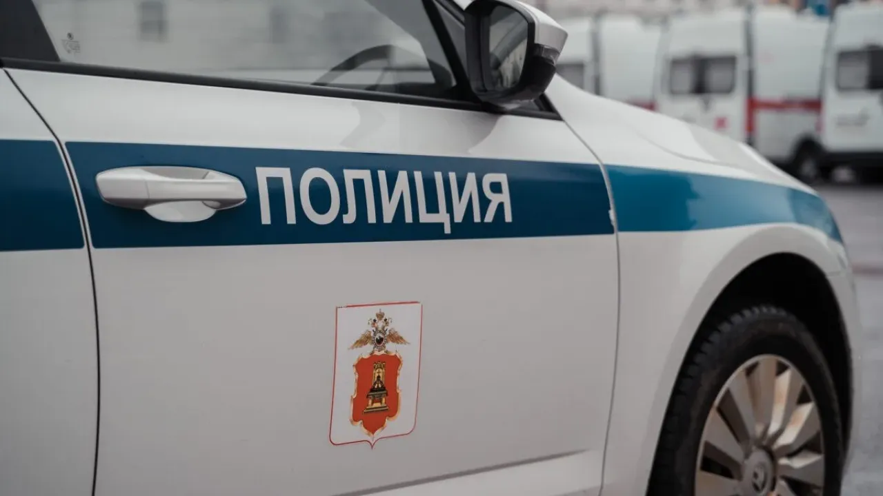 Полиция проверяет видео о заезде с оружием в Вышнем Волочке — Тверь Сейчас