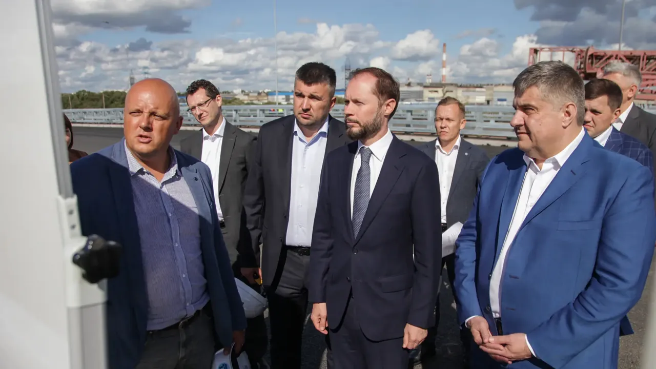 В Твери проинспектировали строительство Западного моста и обсудили обходы Старицы и Торжка