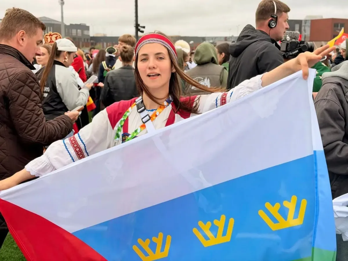 Тюменская делегация вышла на Шествие молодежи мира в Екатеринбурге