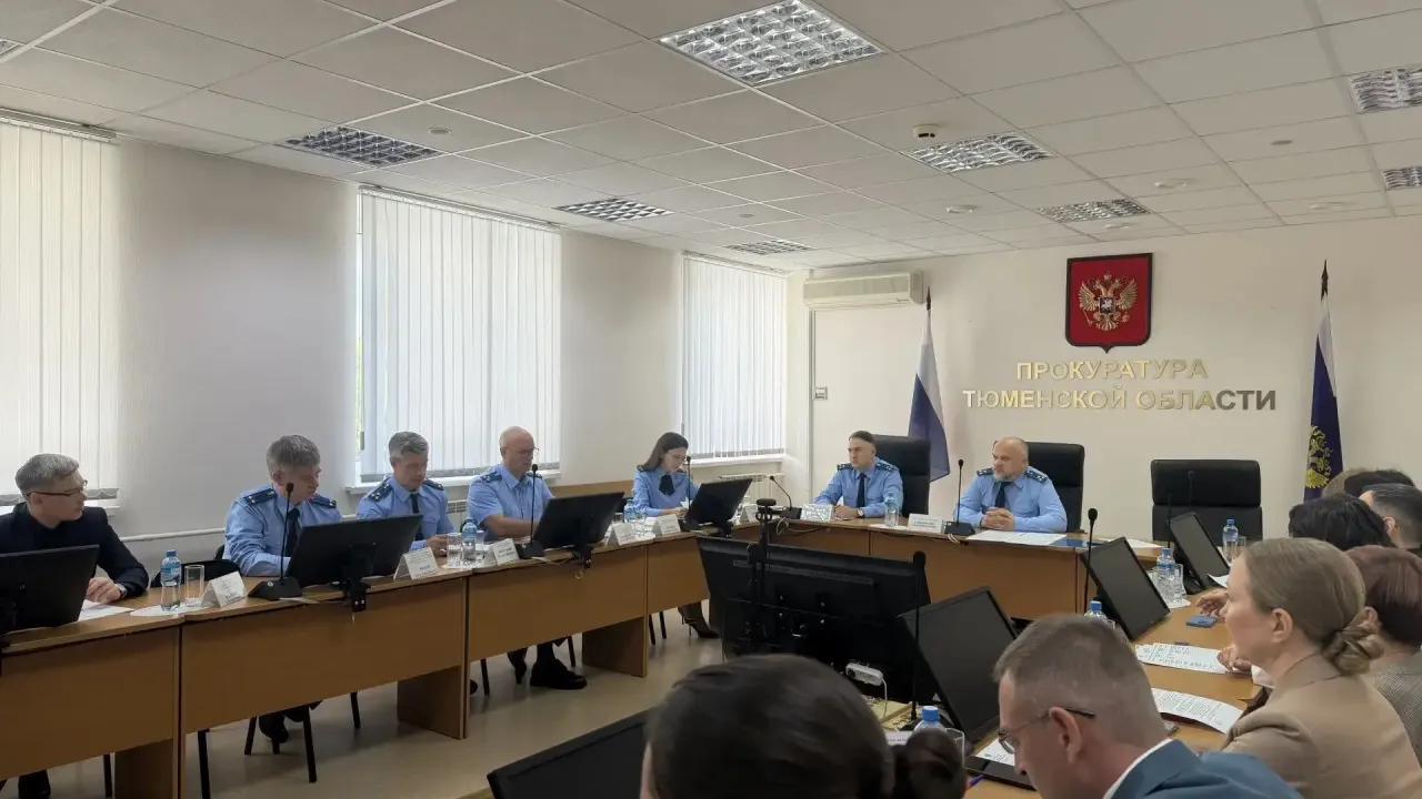 В Тюменской области обсудили долги по зарплате и меры защиты трудовых прав