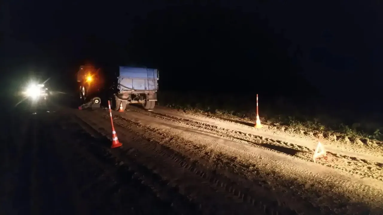 На дороге Аромашево — Юргинское погиб мотоциклист после столкновения с трактором