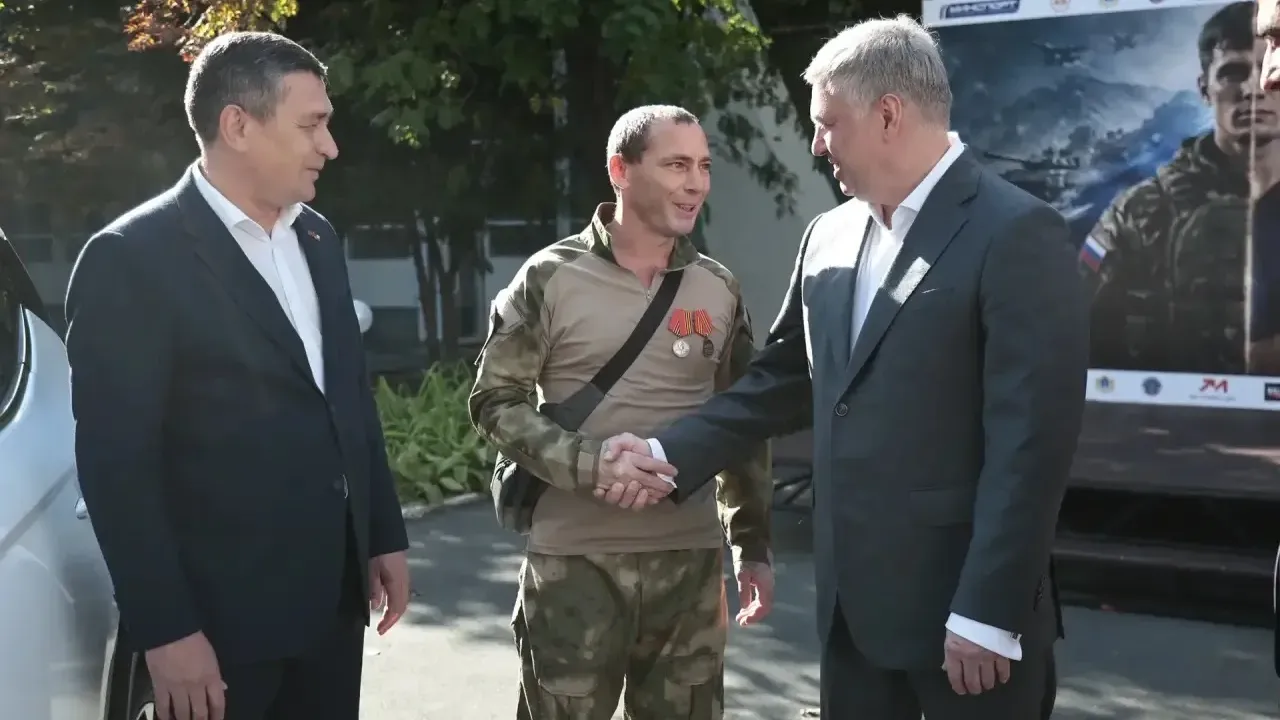 Ветерану СВО из Димитровграда передали машину с ручным управлением