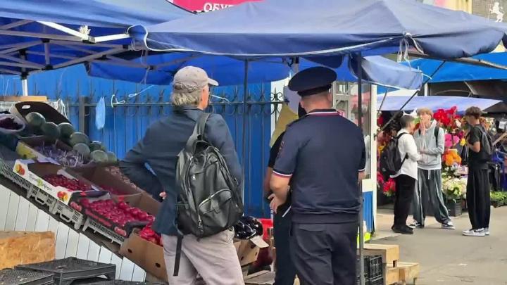 Во Владимире на улице Егорова в ходе рейда демонтировали незаконную торговую точку — Владимир Сейчас