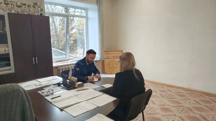Алексей Петров провел личный прием граждан в деревне Паустово — Владимир Сейчас