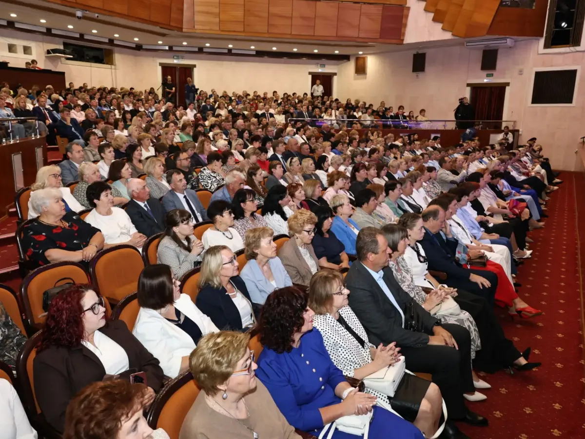 Итоги учебного года и планы по развитию образования во Владимирской области