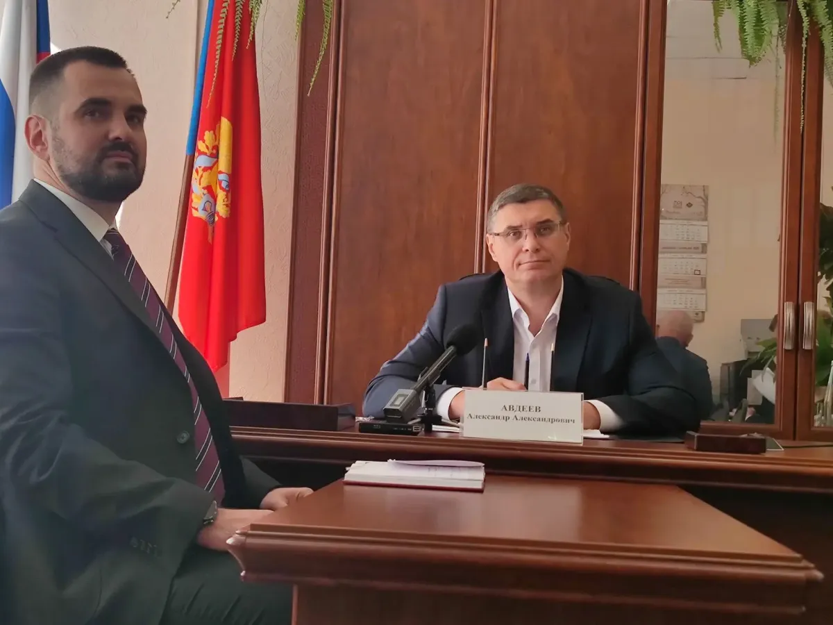 Во Владимирской области по итогам личного приёма губернатора приняли решения по ремонту дорог, газификации и связи