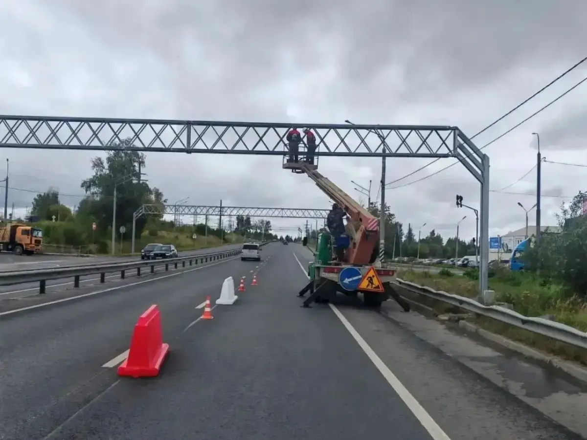 На улице Куйбышева во Владимире устанавливают новый светофо?