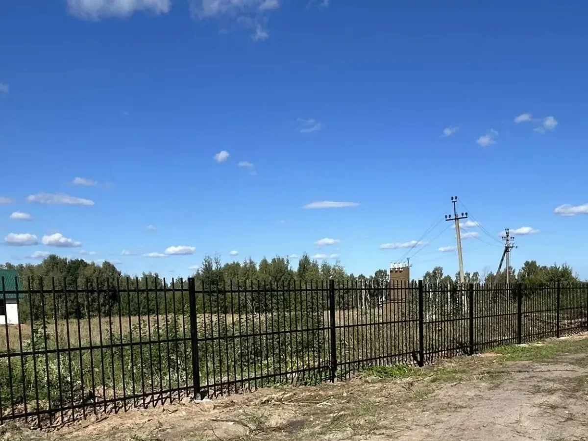 В Меленковском районе отремонтировали забор Илькинской школы по требованию прокуратуры