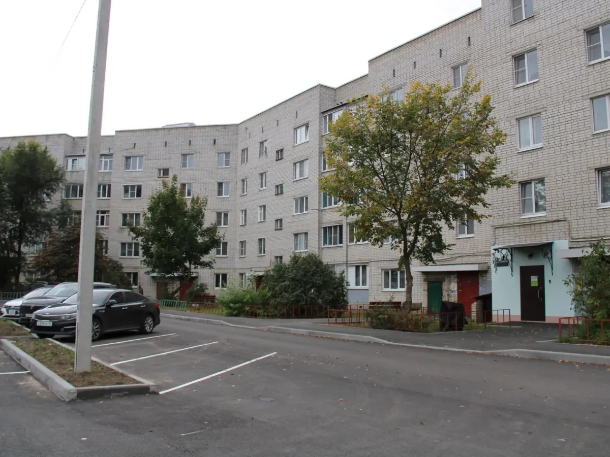 В Покрове и Вольгинском благоустраивают дворы, дороги и набережную озера