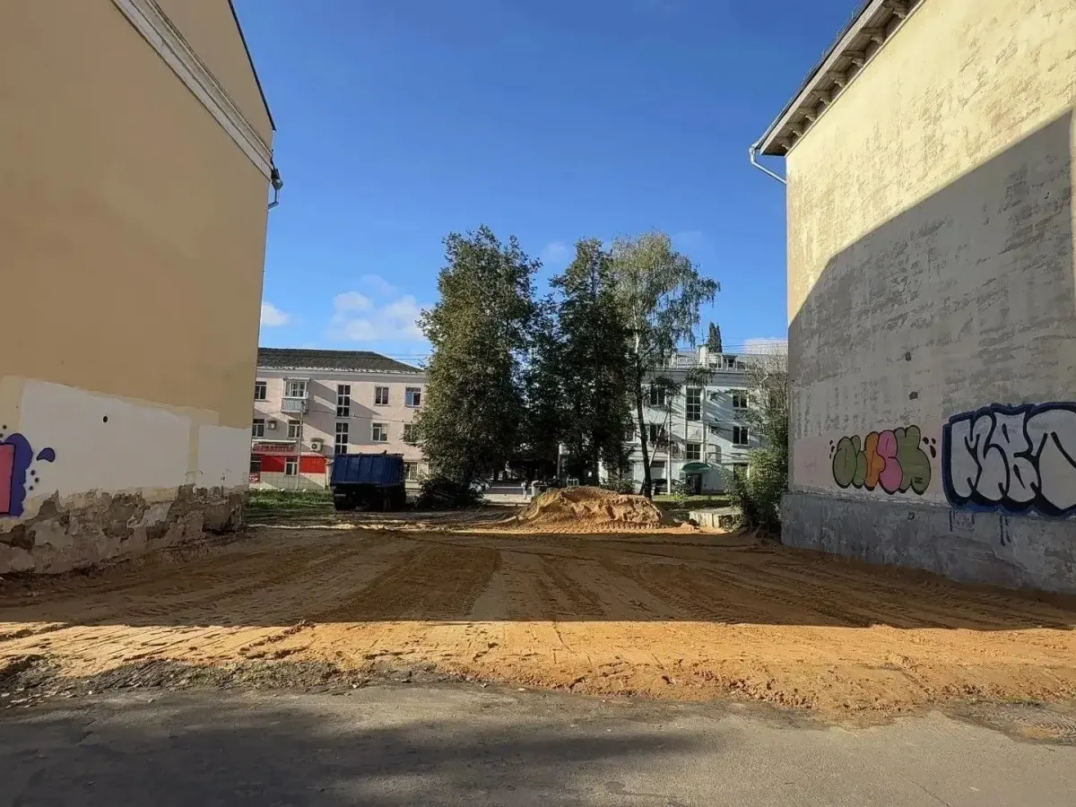Во Владимире по просьбам жителей ликвидировали опасный пустырь на улице Горького